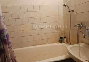 2-к квартира, вторичка, 52м2, 1/9 этаж