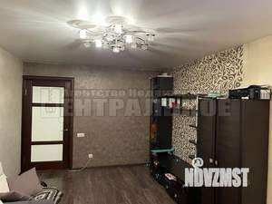 2-к квартира, вторичка, 63м2, 1/10 этаж