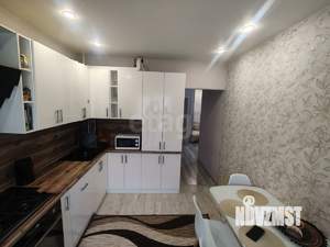 2-к квартира, вторичка, 64м2, 1/5 этаж