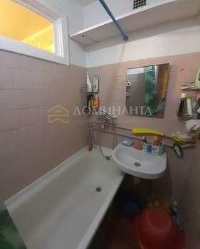 3-к квартира, вторичка, 53м2, 5/5 этаж