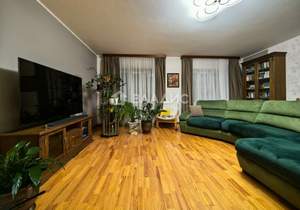 3-к квартира, вторичка, 102м2, 4/10 этаж