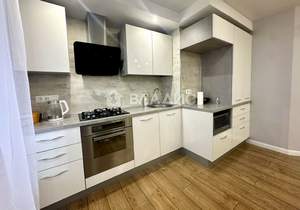 2-к квартира, вторичка, 68м2, 1/10 этаж