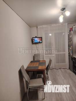 2-к квартира, вторичка, 63м2, 1/10 этаж