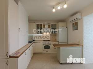 4-к квартира, вторичка, 117м2, 10/10 этаж
