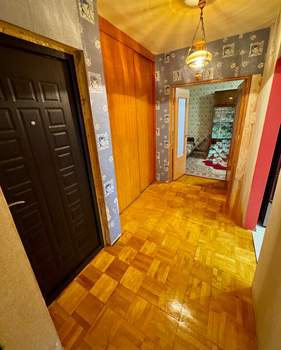 3-к квартира, вторичка, 70м2, 9/9 этаж