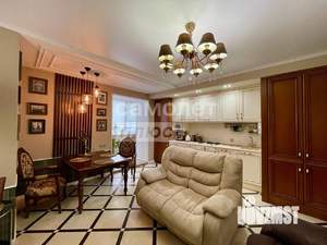 3-к квартира, вторичка, 100м2, 1/6 этаж