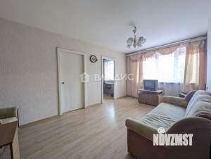 4-к квартира, вторичка, 63м2, 3/5 этаж