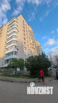 2-к квартира, вторичка, 63м2, 1/10 этаж