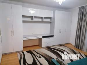 2-к квартира, вторичка, 61м2, 1/10 этаж