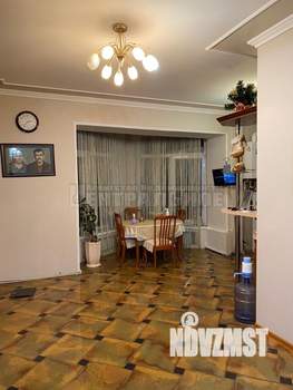 3-к квартира, вторичка, 102м2, 2/3 этаж