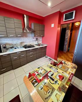 3-к квартира, вторичка, 70м2, 9/9 этаж