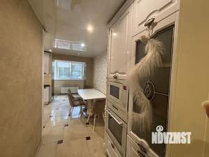 2-к квартира, вторичка, 72м2, 1/10 этаж