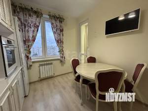 2-к квартира, вторичка, 56м2, 10/19 этаж