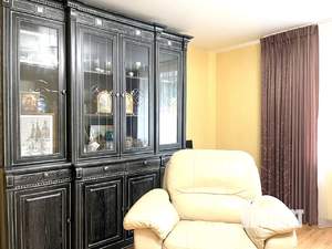 2-к квартира, вторичка, 64м2, 1/10 этаж