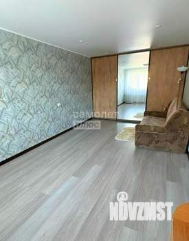 2-к квартира, вторичка, 76м2, 1/10 этаж