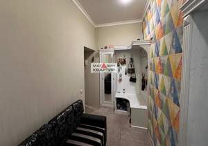 2-к квартира, вторичка, 75м2, 1/3 этаж