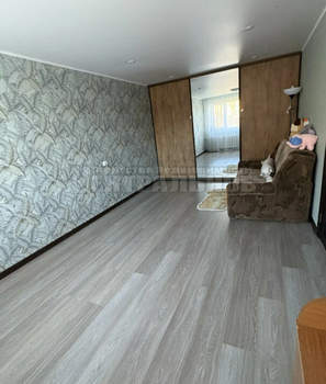 2-к квартира, вторичка, 76м2, 1/10 этаж