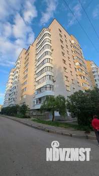 2-к квартира, вторичка, 63м2, 1/10 этаж