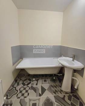 2-к квартира, вторичка, 58м2, 1/10 этаж