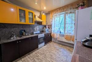 2-к квартира, вторичка, 54м2, 1/5 этаж