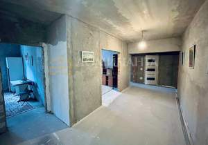 3-к квартира, вторичка, 90м2, 2/5 этаж